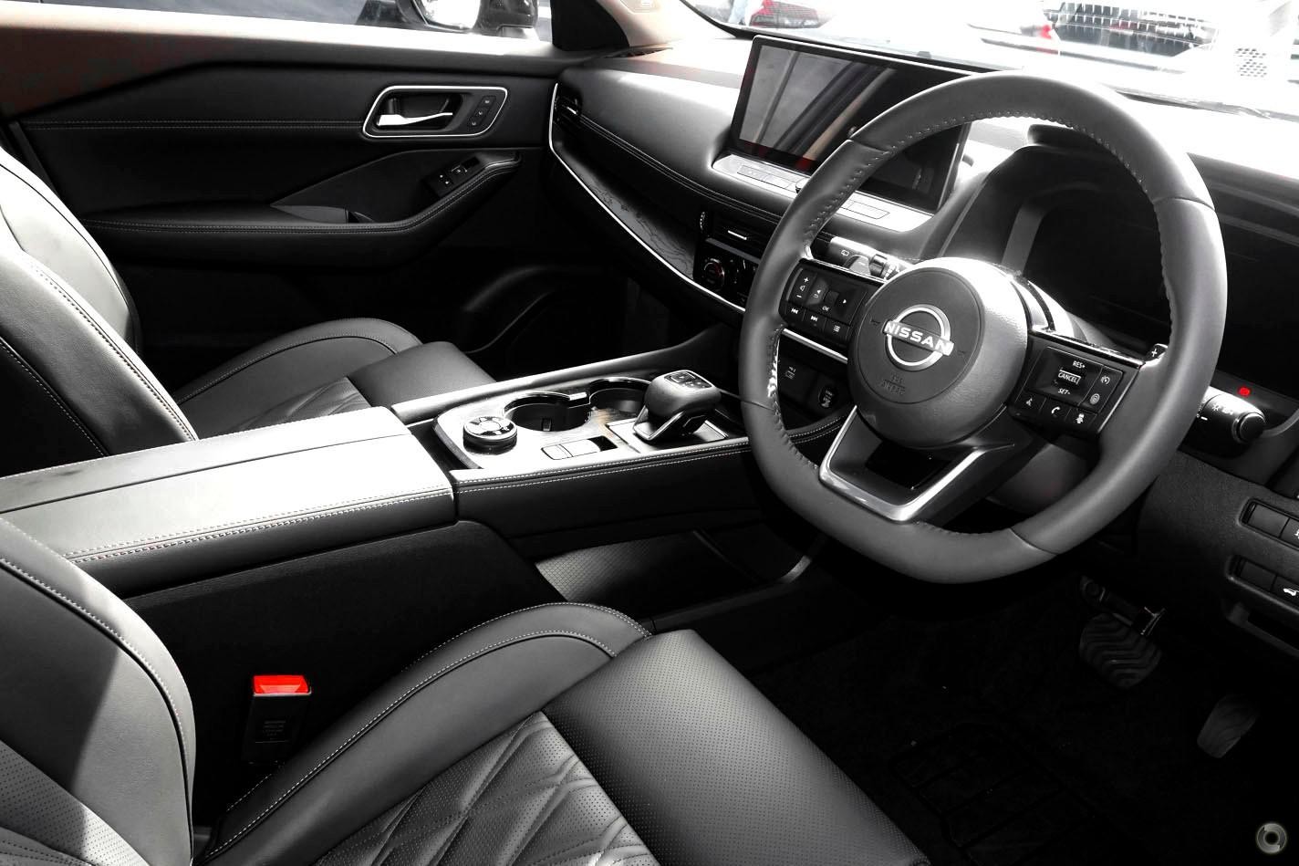 Nissan X-trail image 3