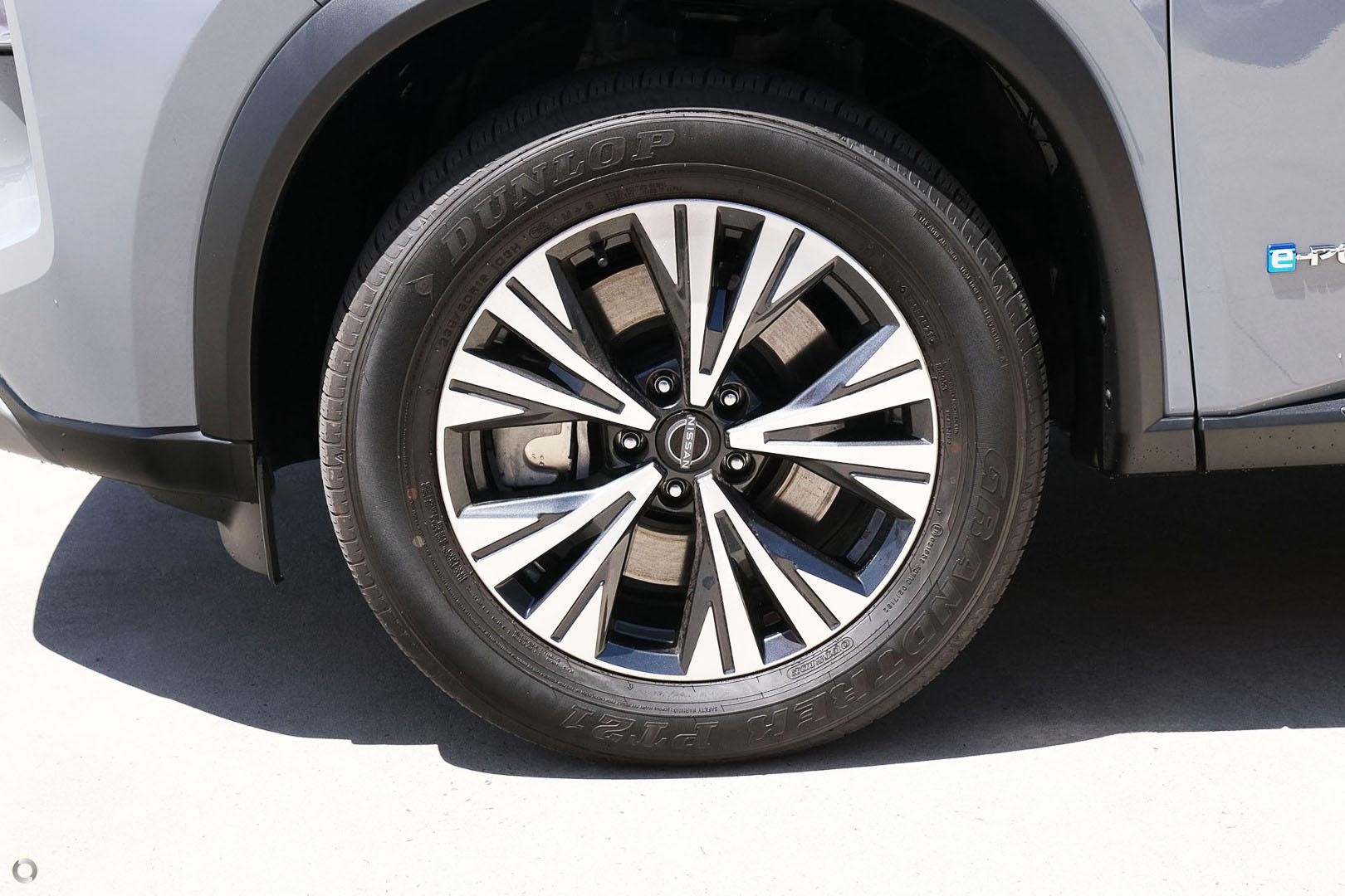 Nissan X-trail image 2
