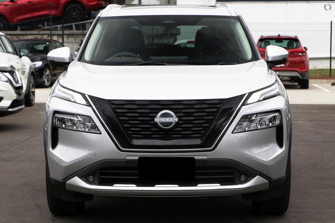 Nissan X-trail image 2