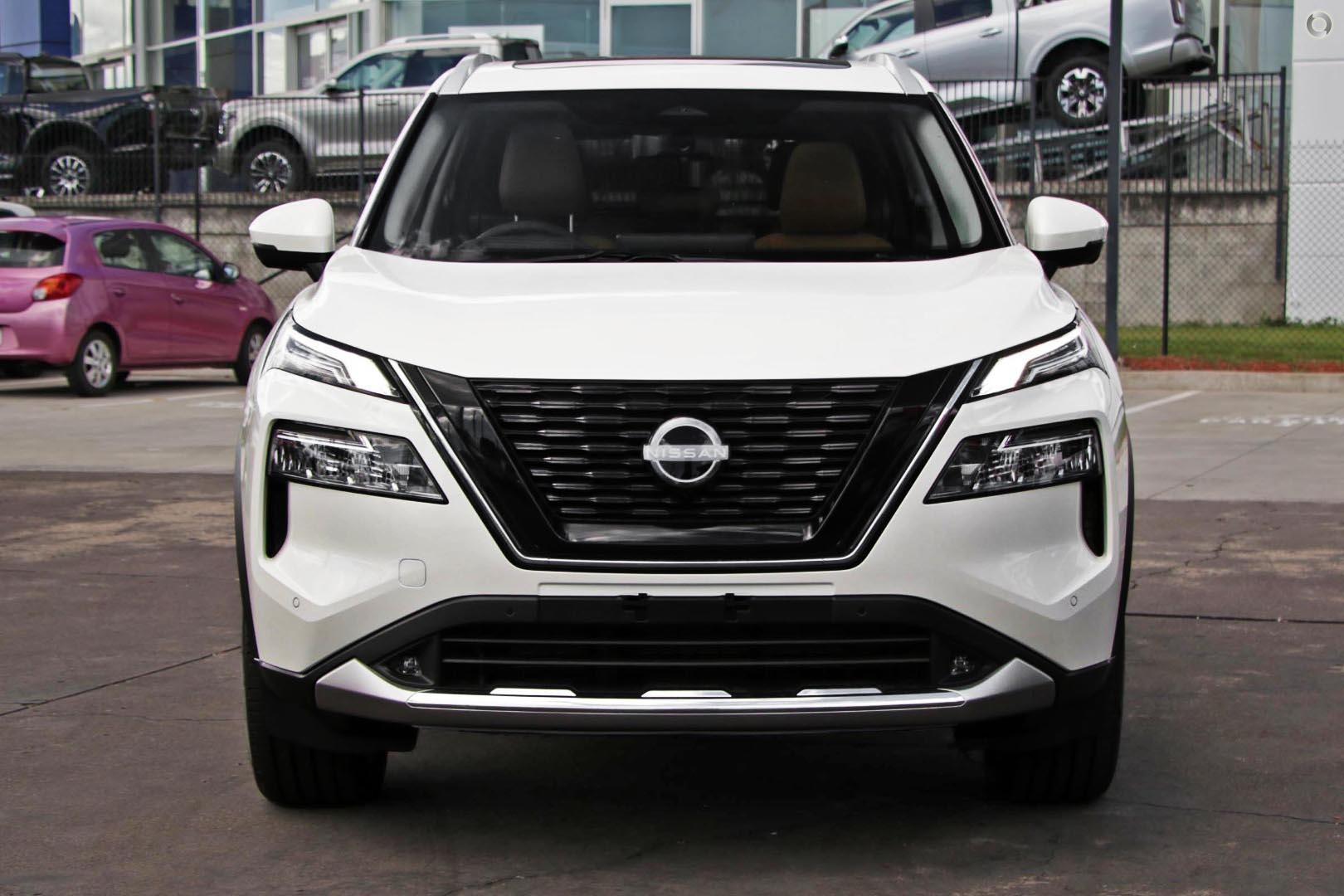 Nissan X-trail image 2