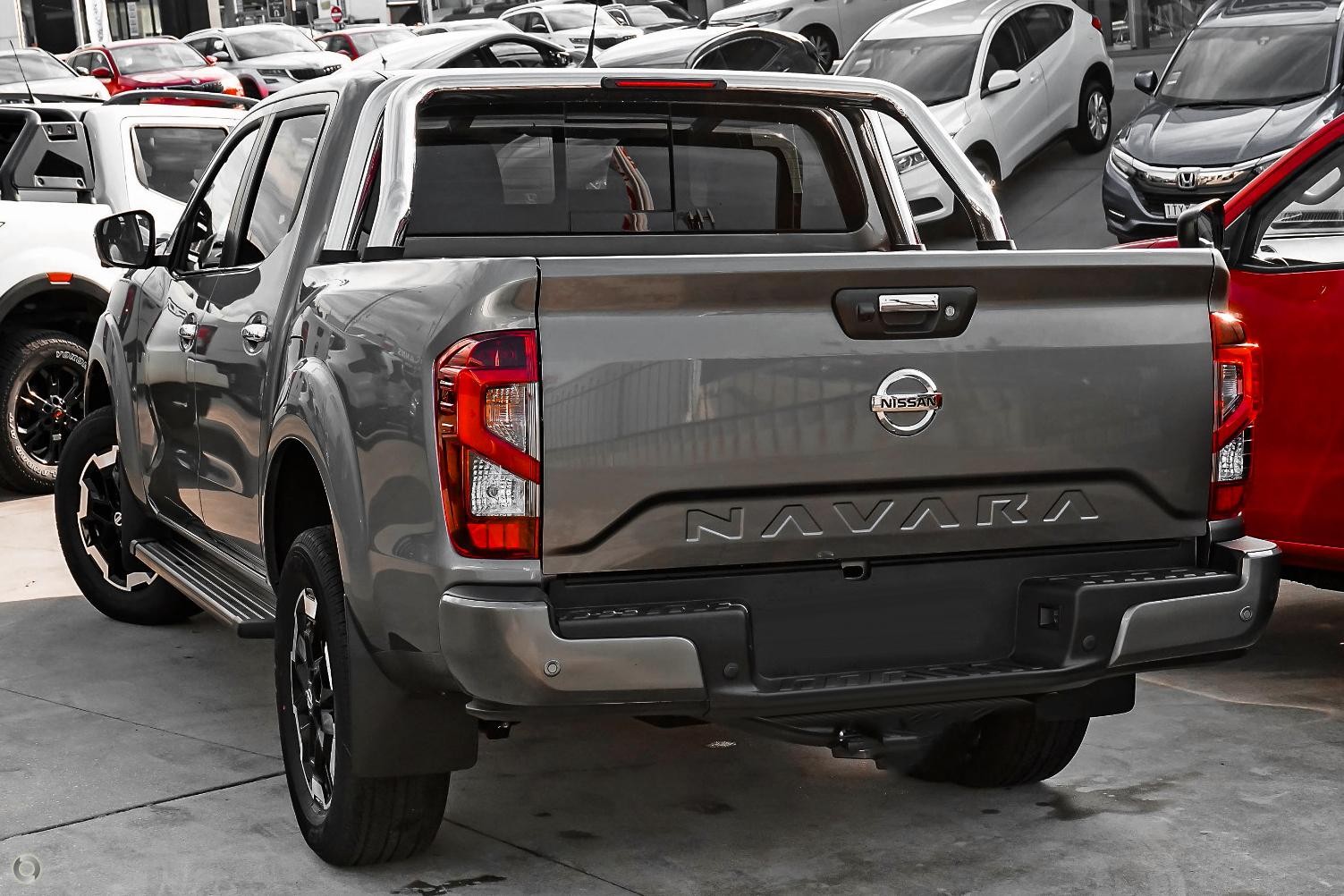 Nissan Navara image 4