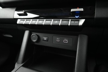 https://dvg-vehicle-assets.s3.amazonaws.com/2986426/26obooxnktqqav078snspi59c.jpg
