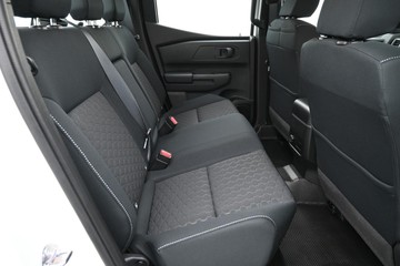 https://dvg-vehicle-assets.s3.amazonaws.com/2986426/axpax6cwwnf6h9jc836w45dk2.jpg