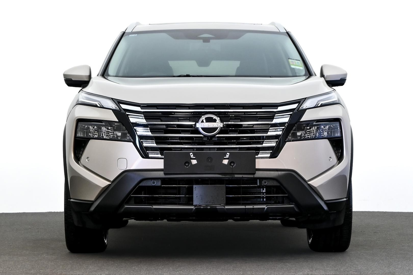 Nissan X-trail image 2