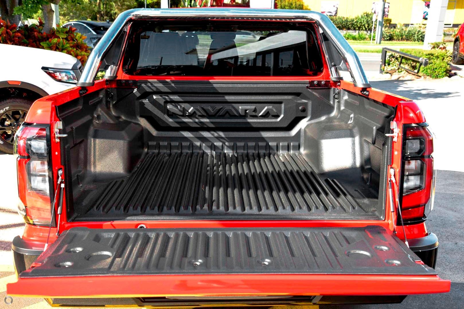 Nissan Navara image 4