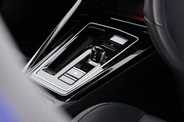 https://dvg-vehicle-assets.s3.amazonaws.com/2CS3HI/8dmvbbspp0wpnob791jdz485r.jpg