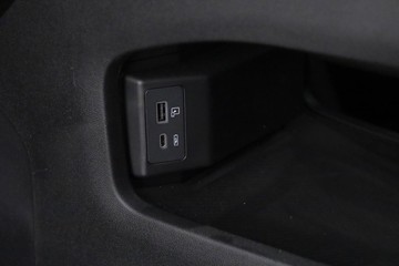 https://dvg-vehicle-assets.s3.amazonaws.com/2DM3ZI/2pxeizjpnfr3il0n69yms7kjv.jpg