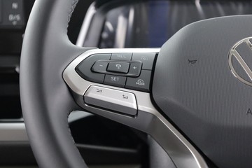 https://dvg-vehicle-assets.s3.amazonaws.com/2EH6AH/5i82qj93qgclhezl8wq6ch7ol.jpg