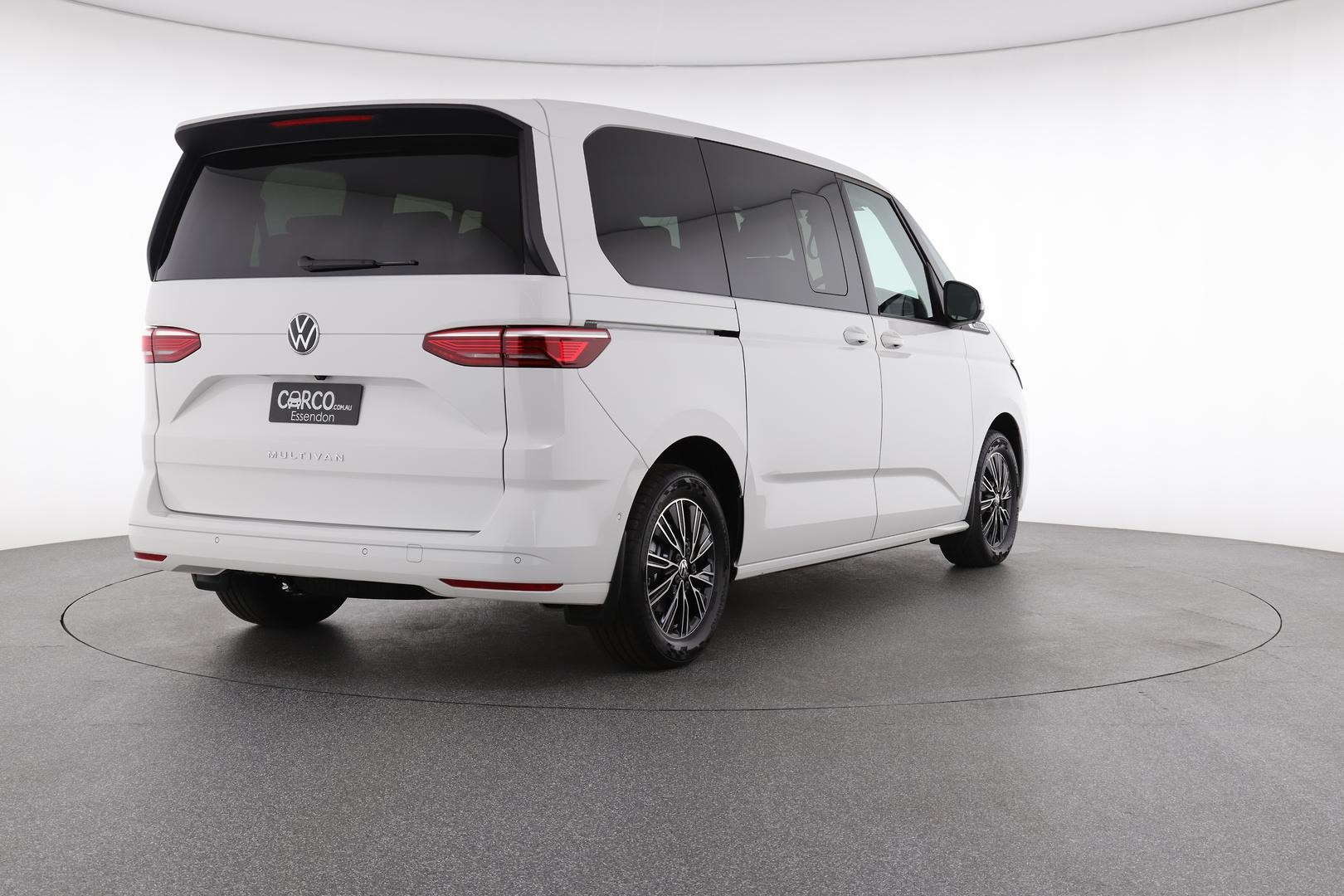 Volkswagen Multivan image 4