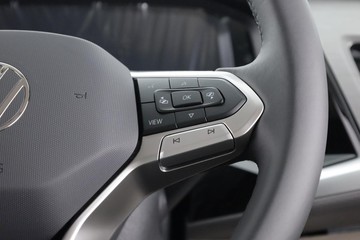 https://dvg-vehicle-assets.s3.amazonaws.com/2EH6AH/e2bq8r0qpatjkr3eyc3sq38hw.jpg