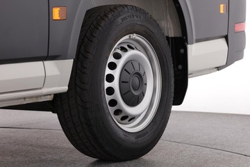 https://dvg-vehicle-assets.s3.amazonaws.com/2EH6BF/4isnxez9l3jta3cijog8mpeqz.jpg