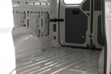 https://dvg-vehicle-assets.s3.amazonaws.com/2EH6BF/c3scriubtvmwro1cuspiao29q.jpg