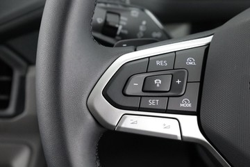 https://dvg-vehicle-assets.s3.amazonaws.com/2EH6BF/es7iqo27d3p64rt48ltiz3uxo.jpg