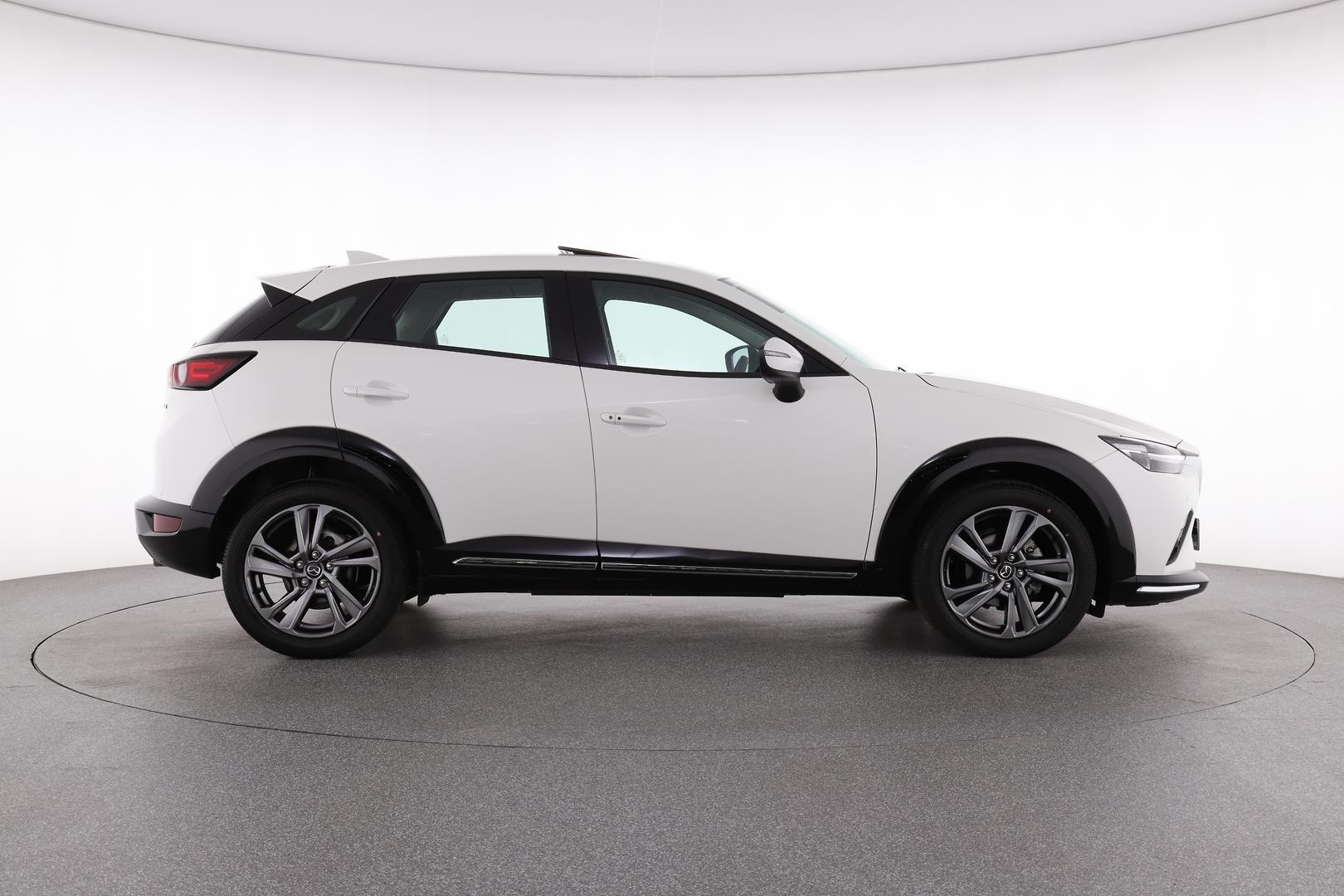 Mazda Cx-3 image 2
