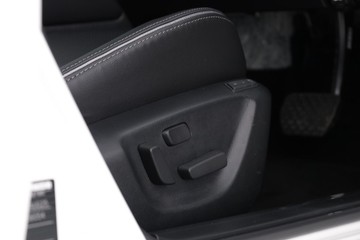 https://dvg-vehicle-assets.s3.amazonaws.com/2FI2GC/99klld9nn7llpn2v8vxohbd5k.jpg