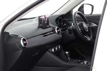 https://dvg-vehicle-assets.s3.amazonaws.com/2FI2GC/b18trtk8iv9my1r9n14oc2pyn.jpg