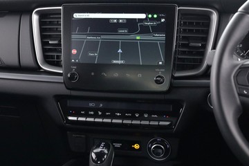https://dvg-vehicle-assets.s3.amazonaws.com/2FI2GJ/9dv013nwzf3douosecreqozhq.jpg