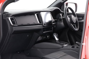 https://dvg-vehicle-assets.s3.amazonaws.com/2FI2GJ/crodw9arrqq8zkzae03qp9yka.jpg
