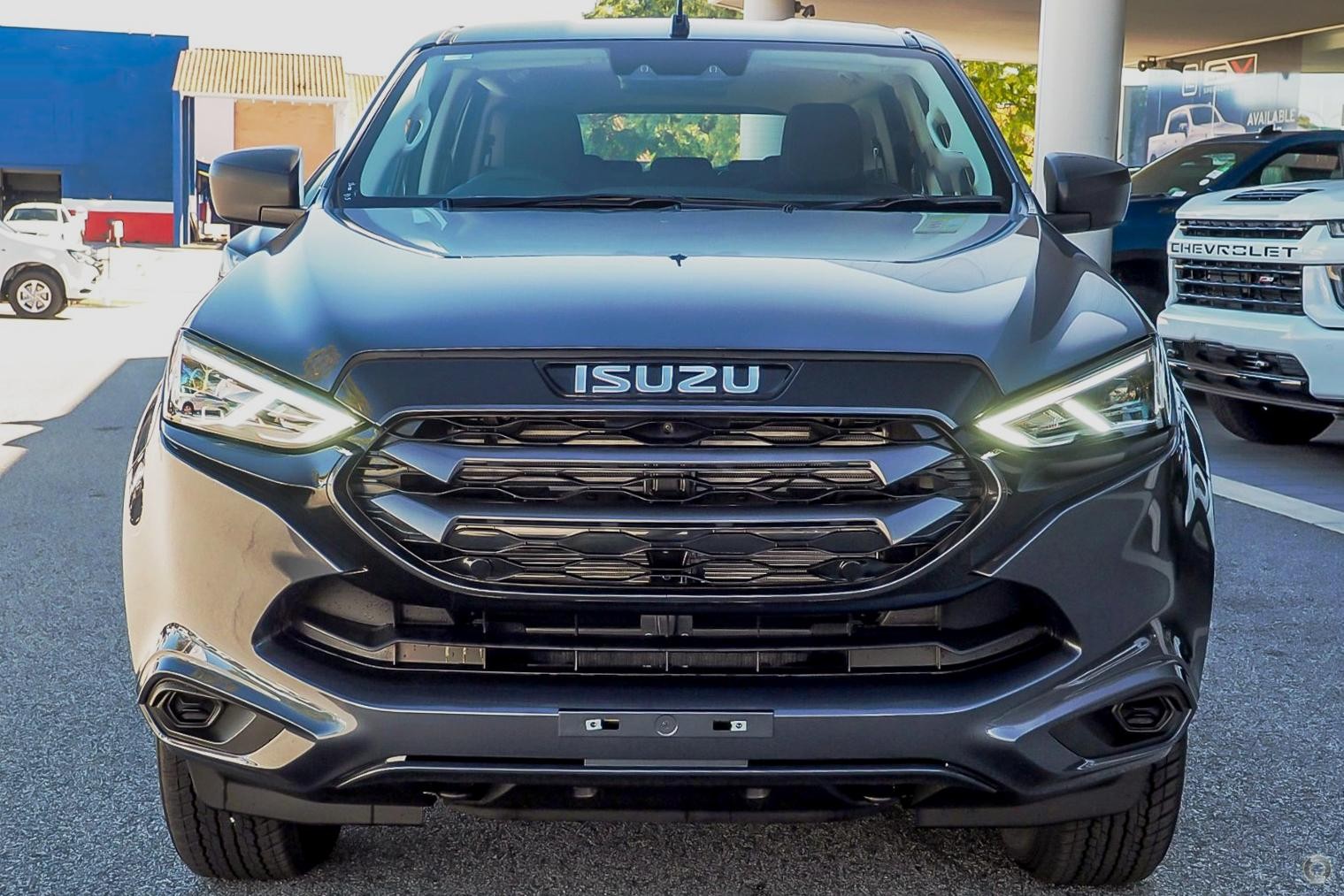 Isuzu Mu-x image 3