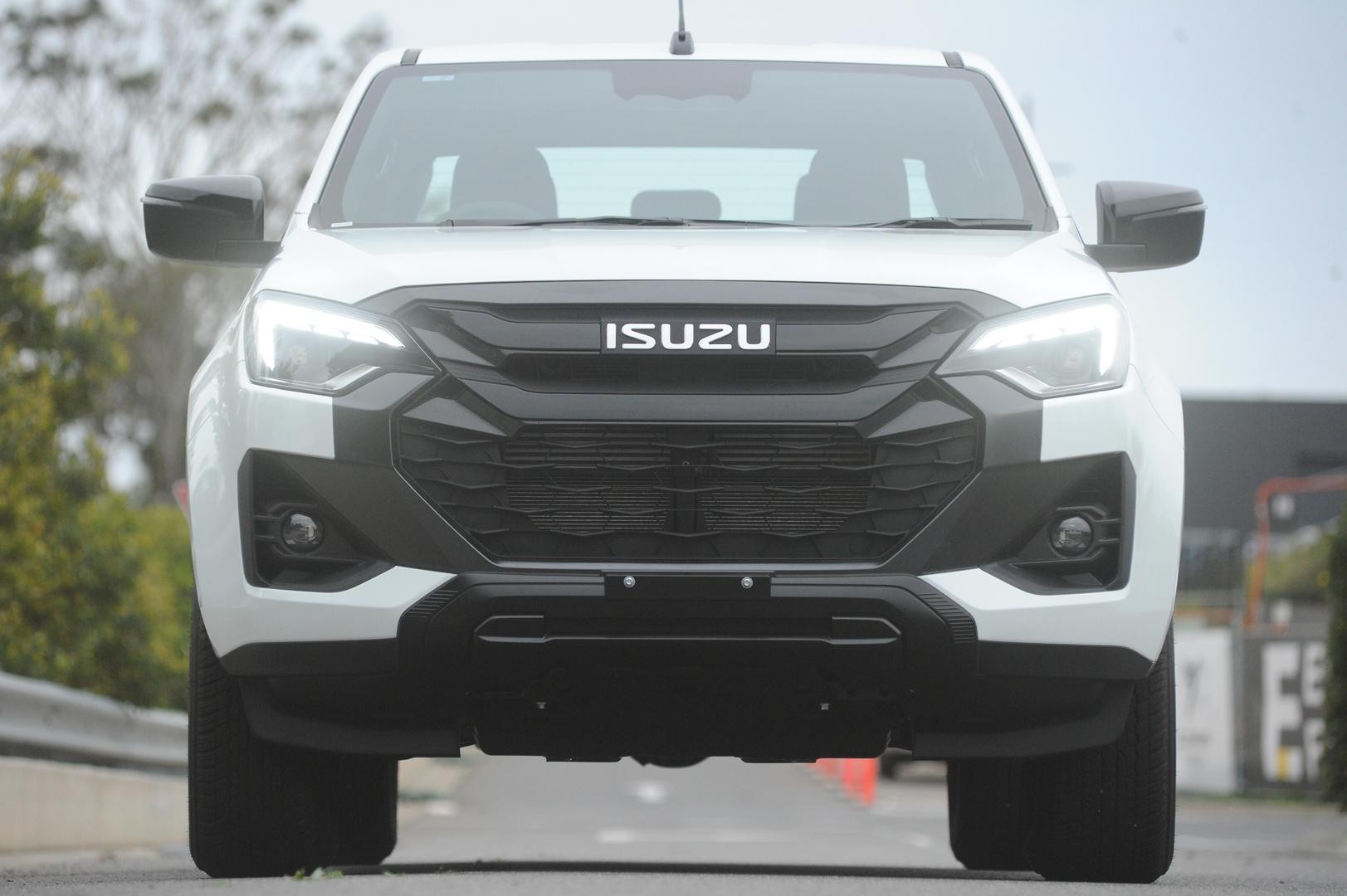 Isuzu D-max image 2