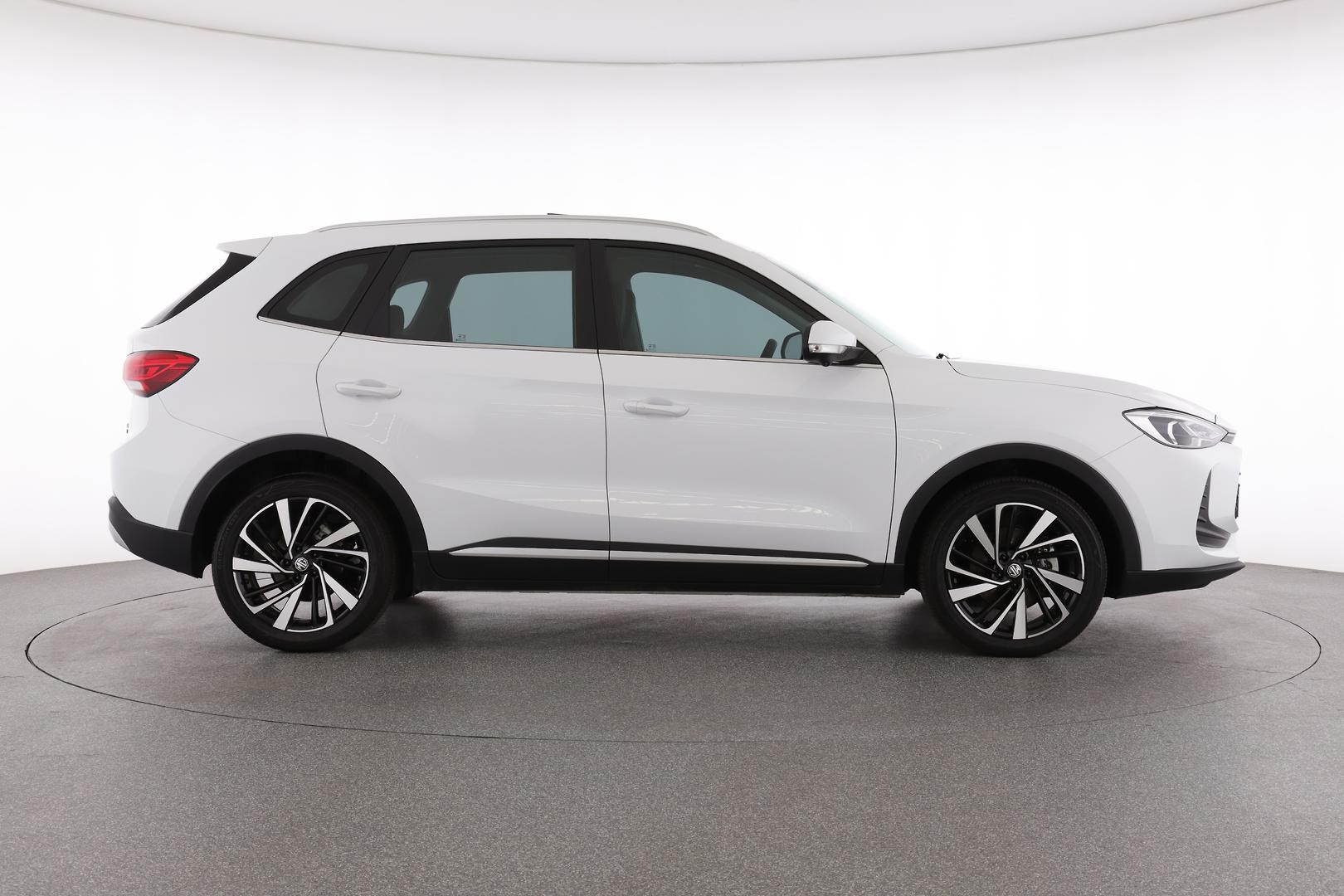 MG Zs image 2