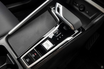 https://dvg-vehicle-assets.s3.amazonaws.com/333826/omf9ku9j3mowo5ubrec0jfz99.jpg