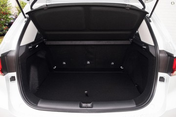 https://dvg-vehicle-assets.s3.amazonaws.com/333826/qyqr6o4mdahmx8cza4g1y6q94.jpg