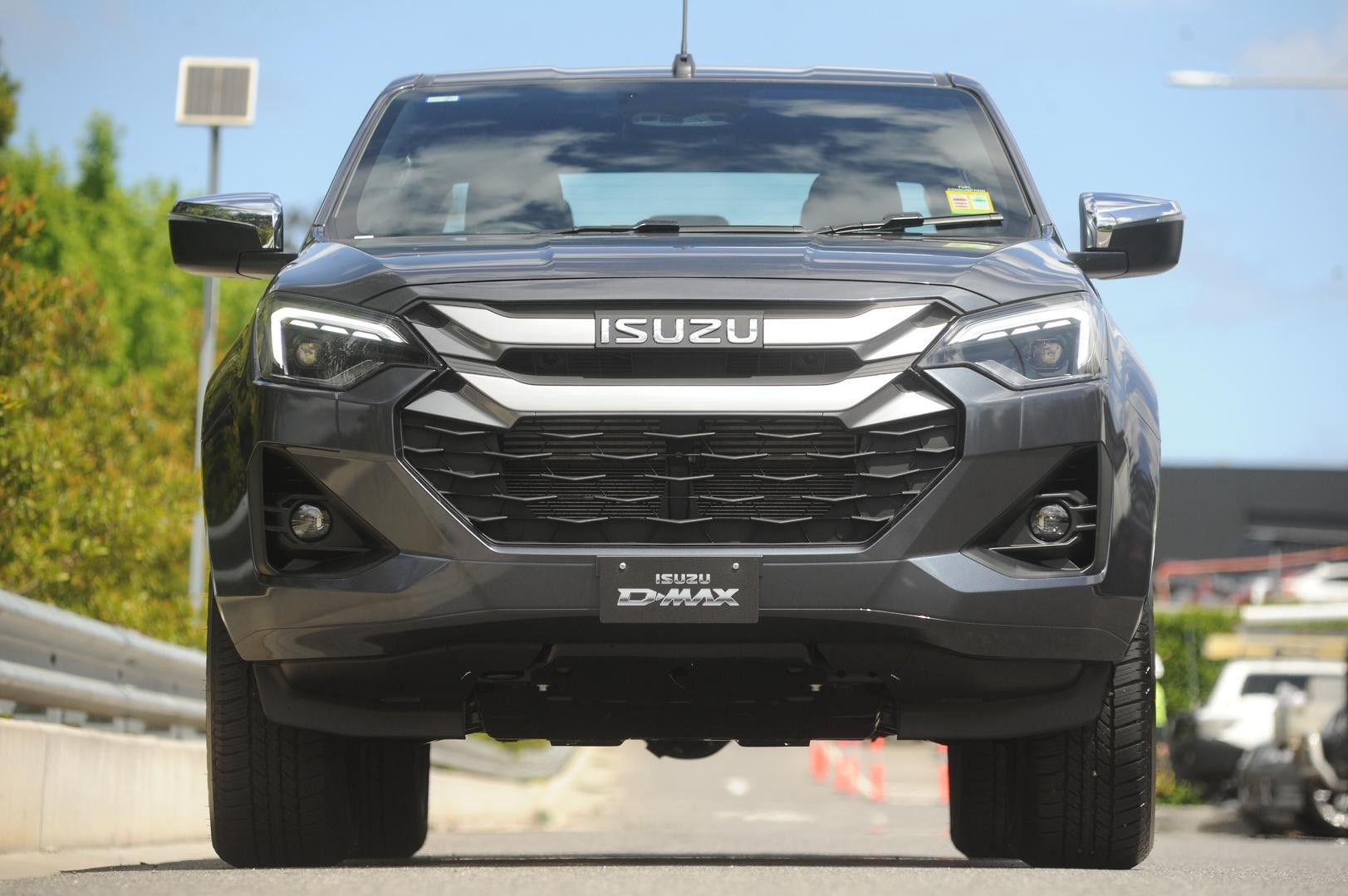 Isuzu D-max image 2