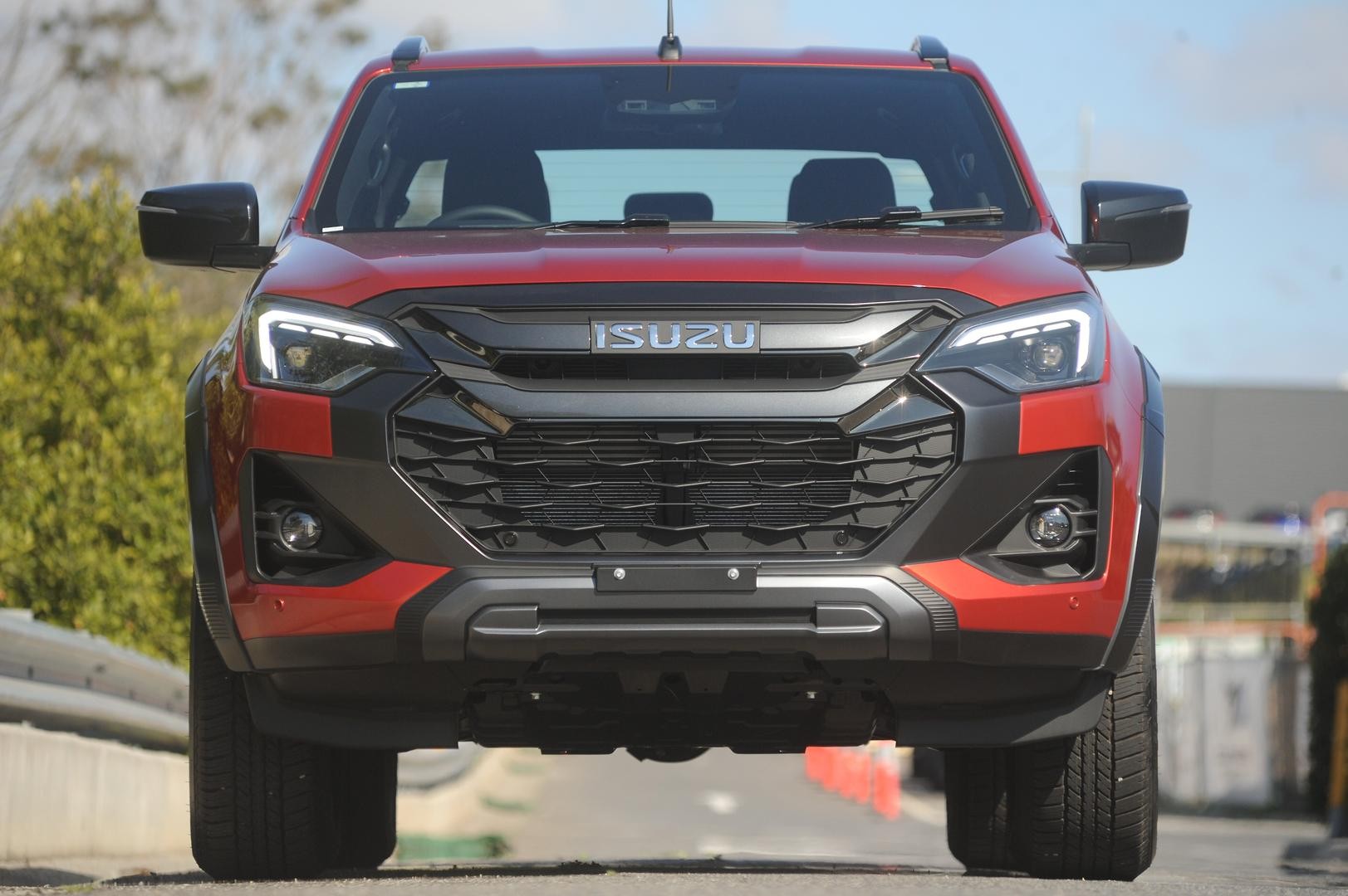 Isuzu D-max image 2