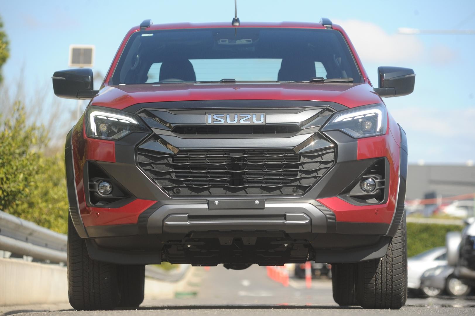 Isuzu D-max image 2