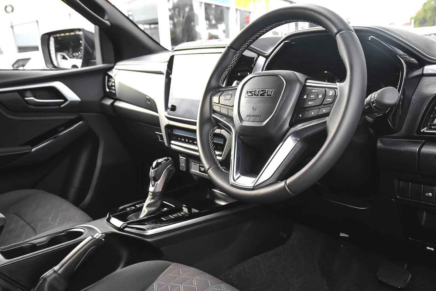 Isuzu D-max image 2