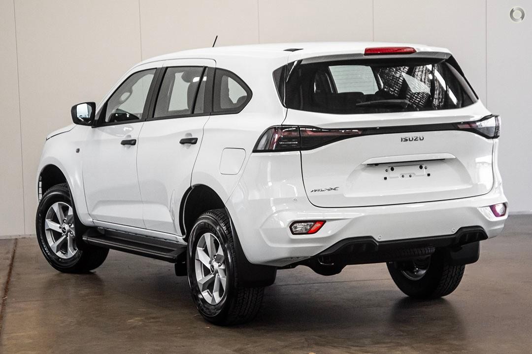 Isuzu Mu-x image 4