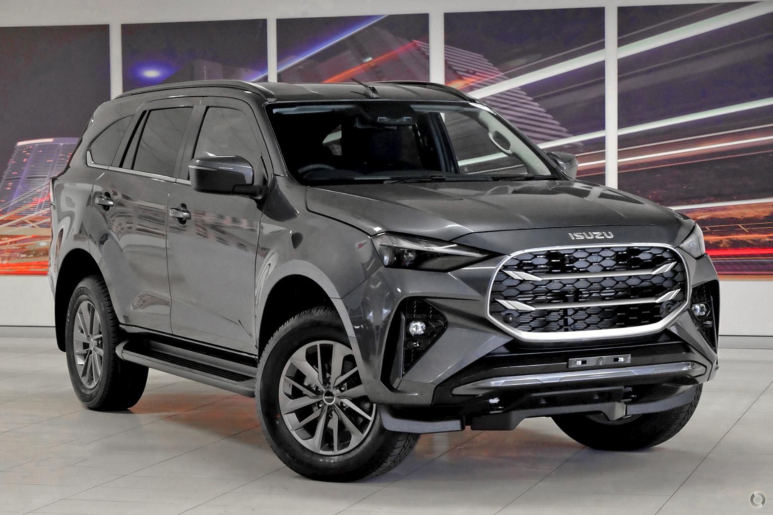 Isuzu Mu-x image 1