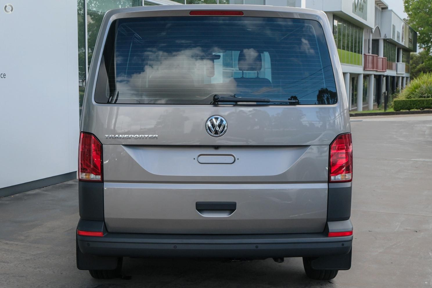 Volkswagen Transporter image 3