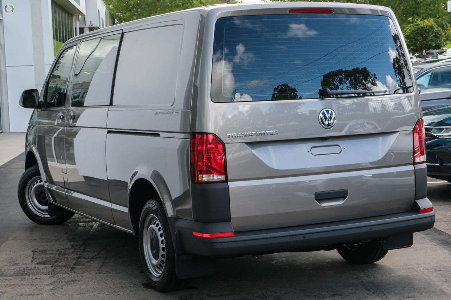 Volkswagen Transporter image 4