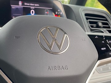 https://dvg-vehicle-assets.s3.amazonaws.com/432027/clrbq6gdlc3o9zy9lc6tc23t4.jpg