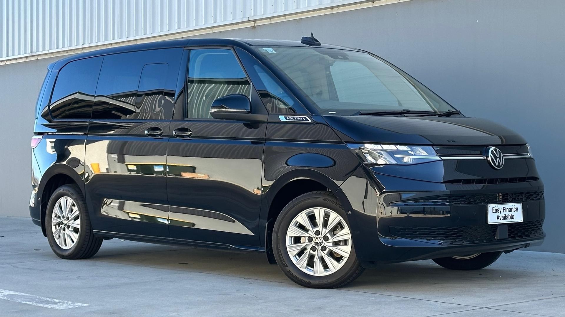 Volkswagen Multivan image 1