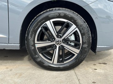 https://dvg-vehicle-assets.s3.amazonaws.com/433707/5wyqfcvffoz0txyzume41rvjx.jpg