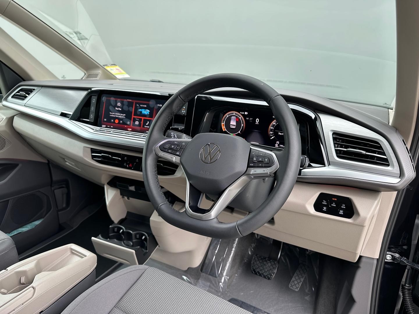 Volkswagen Multivan image 4