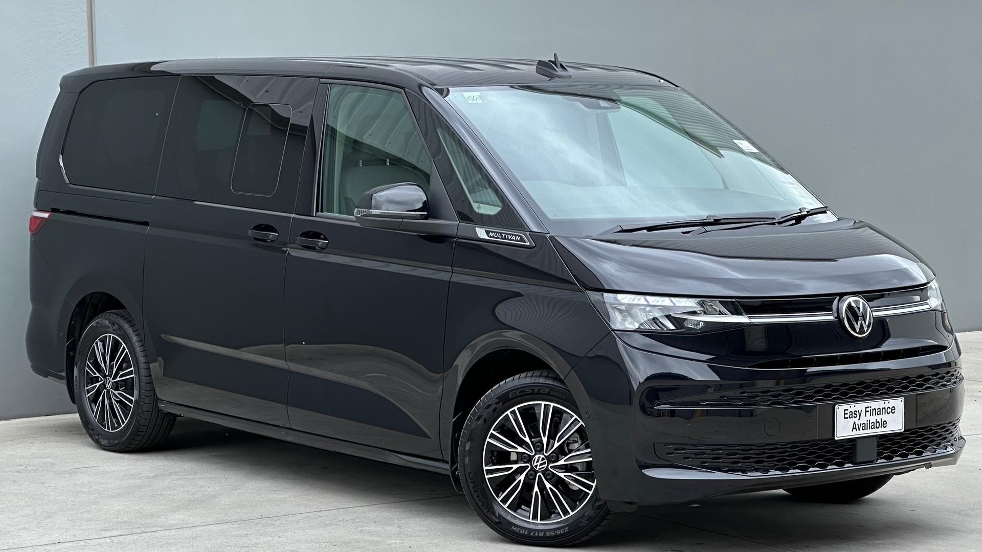 Volkswagen Multivan image 1