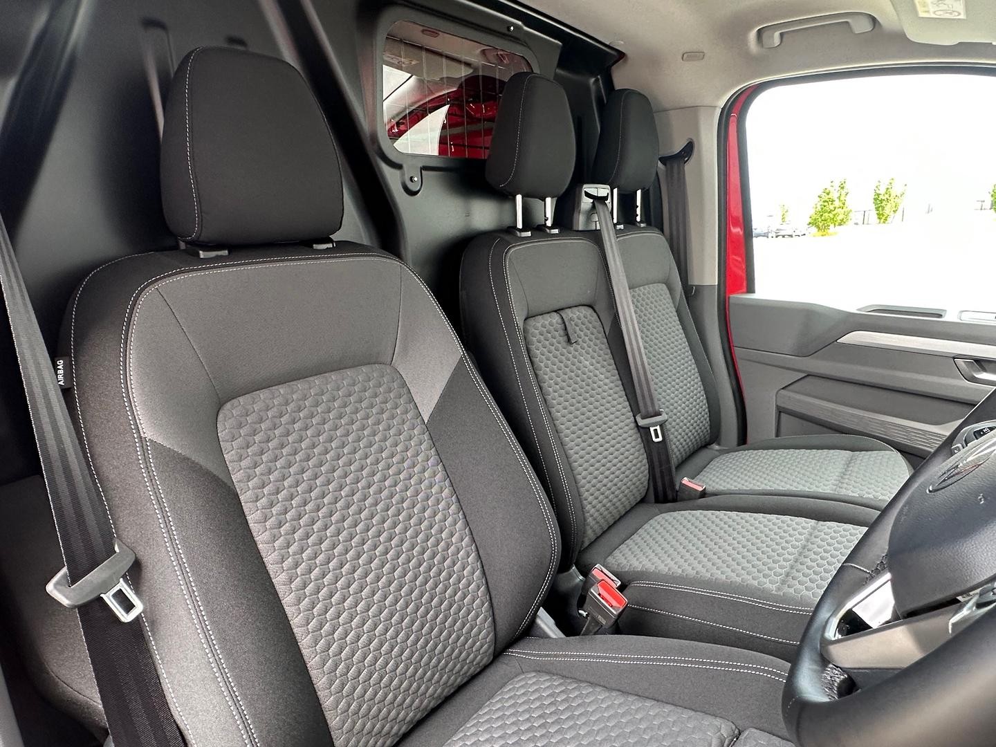 Volkswagen Transporter image 4