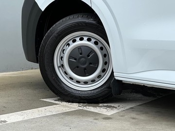 https://dvg-vehicle-assets.s3.amazonaws.com/436298/b5i2wysav180tc778nf9tizvu.jpg