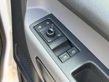 https://dvg-vehicle-assets.s3.amazonaws.com/437328/25rhtuqvnnbzxlvhqt9en0h75.jpg