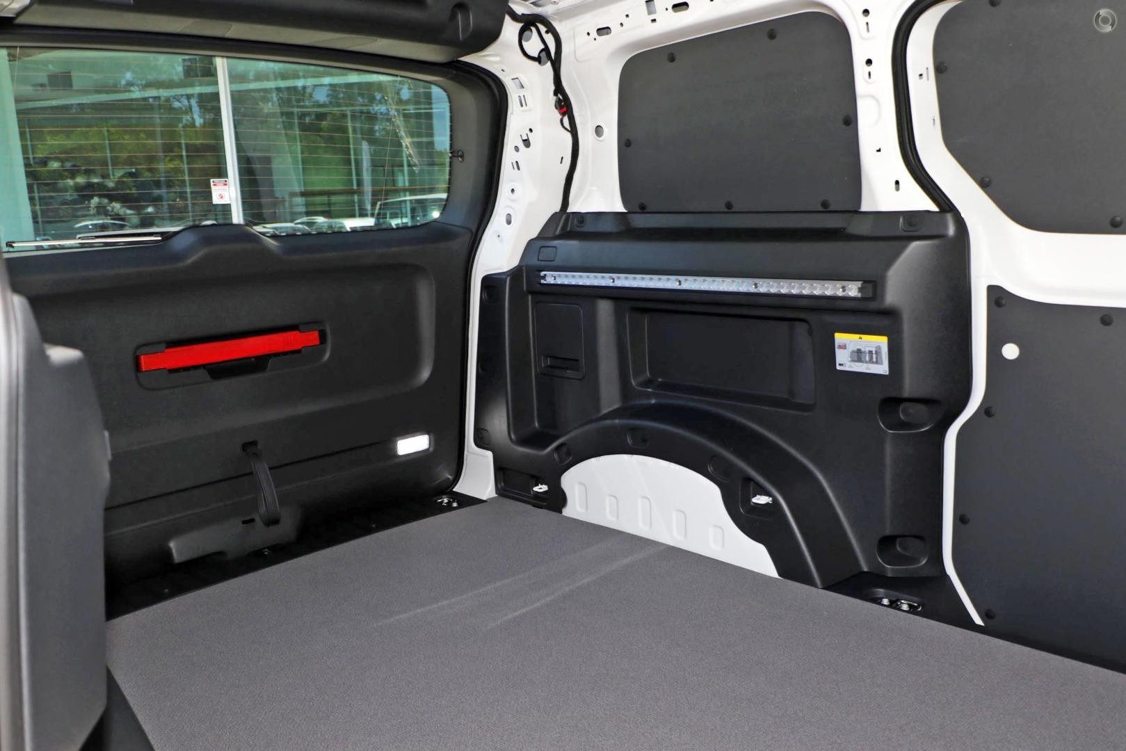 Volkswagen Id. Buzz Cargo image 3