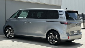 https://dvg-vehicle-assets.s3.amazonaws.com/437655/eqv8iytj7mdzm21vej9i6du1r.jpg