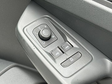 https://dvg-vehicle-assets.s3.amazonaws.com/437936/5mk50i6ug024xrblmnrtnshc9.jpg