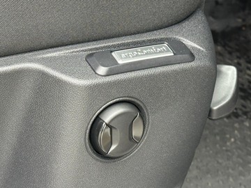 https://dvg-vehicle-assets.s3.amazonaws.com/437936/ayfai4jm95tsa28dw4z6qsatb.jpg