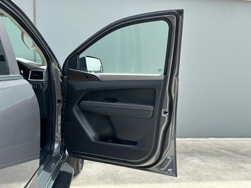 https://dvg-vehicle-assets.s3.amazonaws.com/439861/6b59ph4xzn1yblarjkyezru8j.jpg