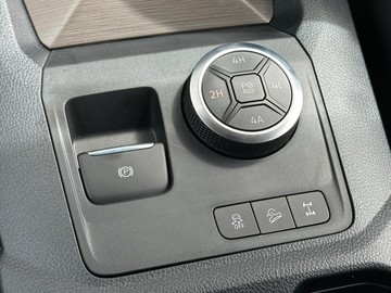 https://dvg-vehicle-assets.s3.amazonaws.com/439861/aywu8tdw9efwsj43n2rhiwsvp.jpg