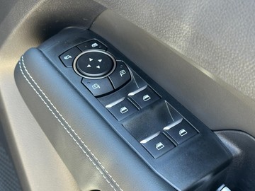 https://dvg-vehicle-assets.s3.amazonaws.com/439867/59w27texzevcpavwhyw47kl9w.jpg